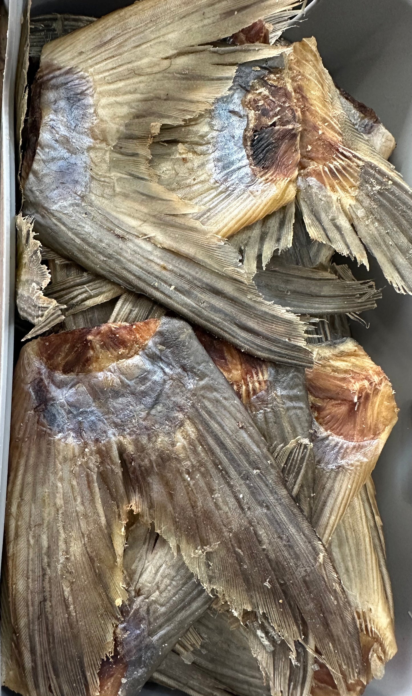 1kg Bulk Fish Tail Pack Natural Dog Treat