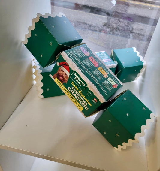 Natures Menu Freeze Dried Treat Cracker Christmas Dog Gift