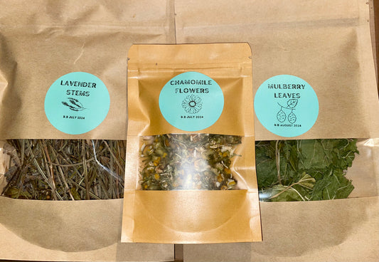 Small Animal and Tortoise Calm Treat Box Lavender Stems, Mulberry Leaves, Chamomile, Anxiety Relief, Rabbit, Guinea Pig, Rats, Degus